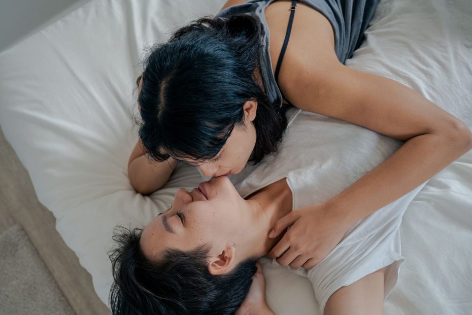 Casal abraçado