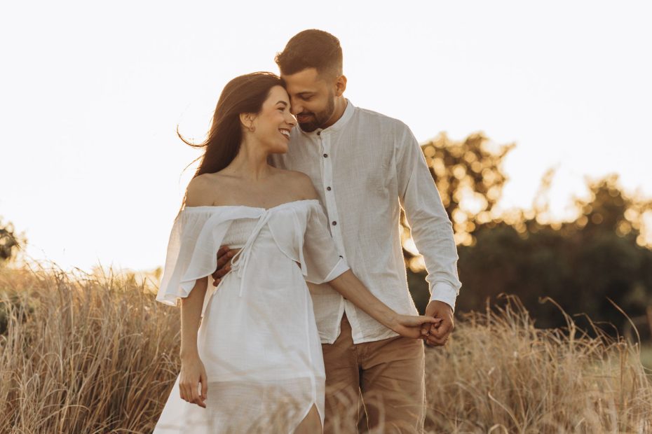 Casal abraçado
