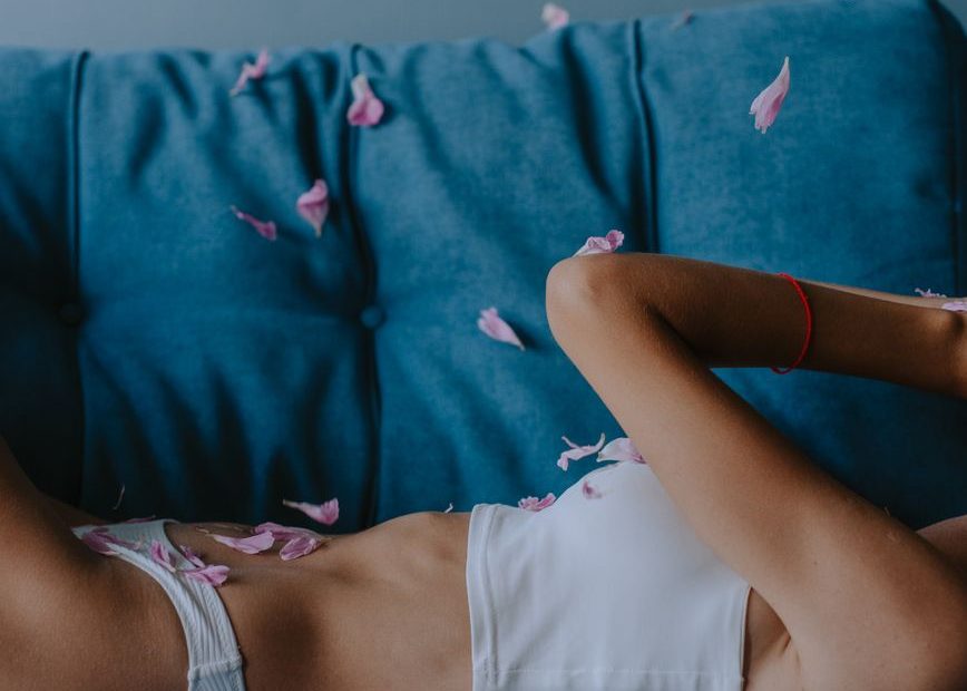 Jovem mulher sedutora